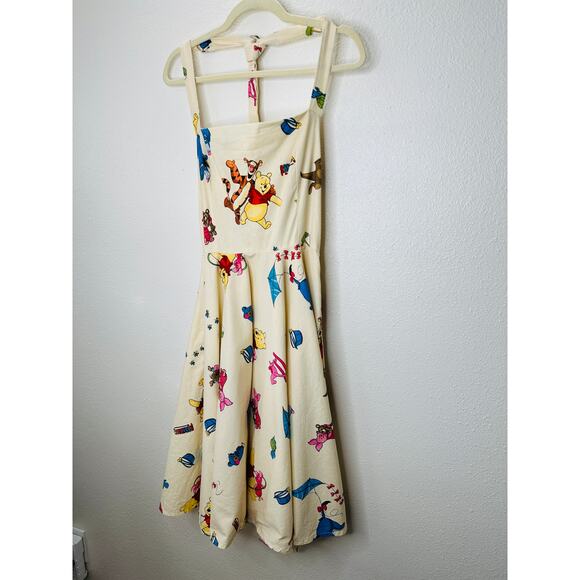 Vintage Cream Winnie The Poo Print Apron Dress Small - Picture 2 of 11